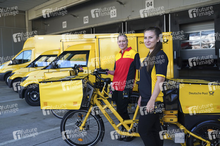 Inbetriebnahme des 10000sten DHL StreetScooters in Köln