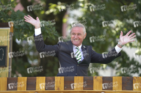 Vorstellung des Dreigestirns in Köln