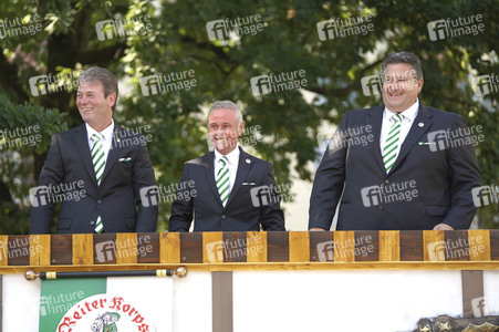 Vorstellung des Dreigestirns in Köln