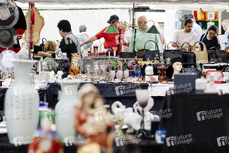 Symbolfoto Flohmarkt