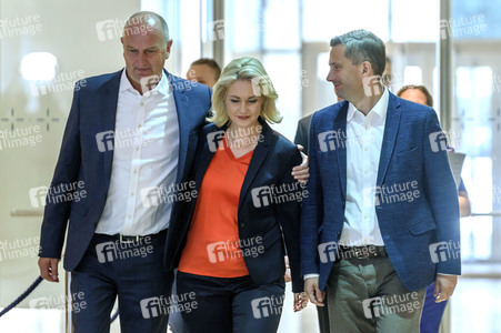 Pressekonferenz der SPD nach den Landtagswahlen in Brandenburg und Sachsen in Berlin