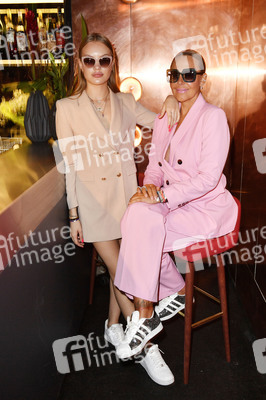 Präsentation von Natascha Ochsenknechts Brillenkollektion in Berlin