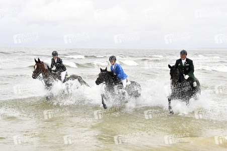 Empfang der Reiter beim Usedom Cross Country 2019