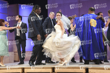 Theaterprobe 'Monsieur Claude und seine Töchter' in München