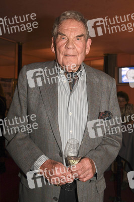 Theaterpremiere 'Monsieur Claude und seine Töchter' in München