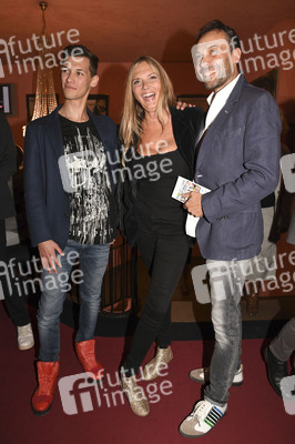 Theaterpremiere 'Monsieur Claude und seine Töchter' in München