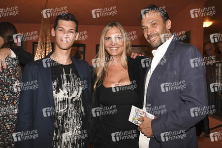 Theaterpremiere 'Monsieur Claude und seine Töchter' in München