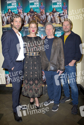 Filmpremiere 'Idioten der Familie' in Berlin