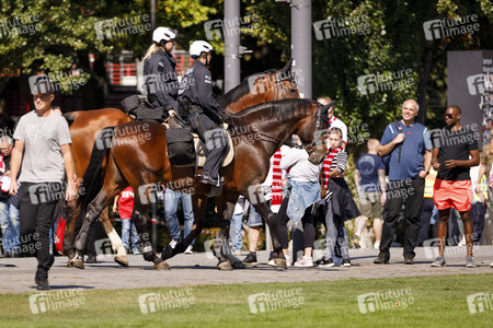 Polizeimaßnahmen beim Derby 1. FC Köln gegen Borussia Mönchengladbach in Köln