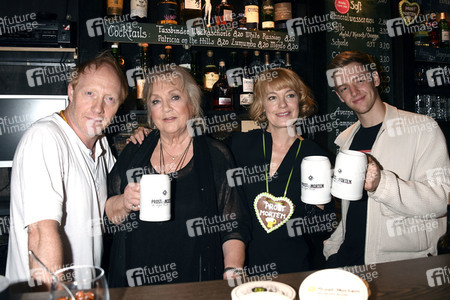 Serienpremiere 'Prost Mortem - Die letzte Runde' in München