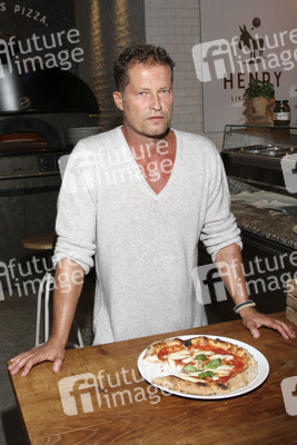 'Henry Likes Pizza' Event in Hamburg