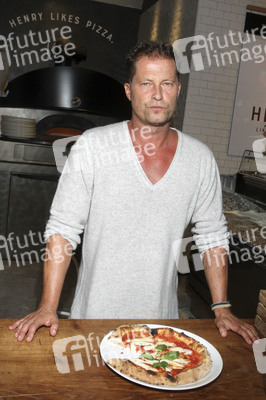 'Henry Likes Pizza' Event in Hamburg