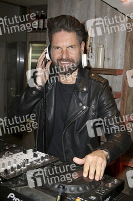 'Henry Likes Pizza' Event in Hamburg