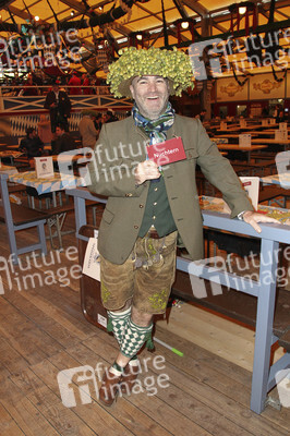 Wiesn Anstich auf dem Oktoberfest 2019 im Schottenhamel Festzelt in München