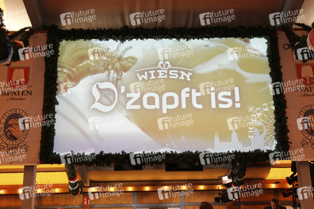 Wiesn Anstich auf dem Oktoberfest 2019 im Schottenhamel Festzelt in München