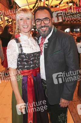 Wiesn Anstich auf dem Oktoberfest 2019 im Schottenhamel Festzelt in München