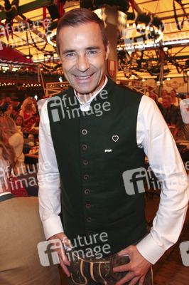 Wiesn Anstich auf dem Oktoberfest 2019 im Schottenhamel Festzelt in München