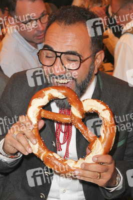 Wiesn Anstich auf dem Oktoberfest 2019 im Schottenhamel Festzelt in München