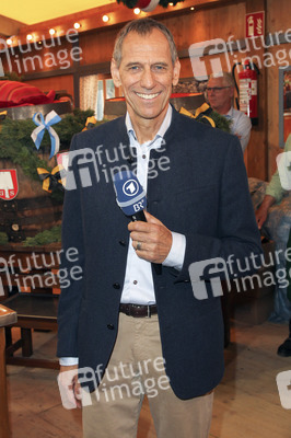 Wiesn Anstich auf dem Oktoberfest 2019 im Schottenhamel Festzelt in München
