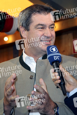 Wiesn Anstich auf dem Oktoberfest 2019 im Schottenhamel Festzelt in München