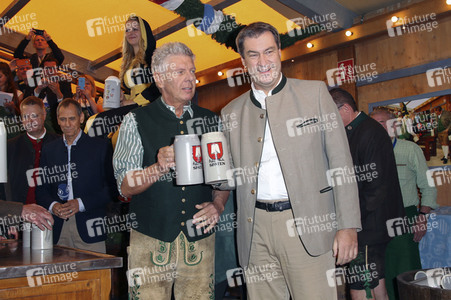 Wiesn Anstich auf dem Oktoberfest 2019 im Schottenhamel Festzelt in München
