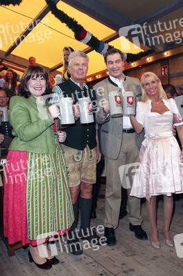 Wiesn Anstich auf dem Oktoberfest 2019 im Schottenhamel Festzelt in München