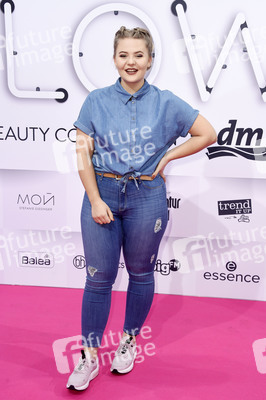 Glow - The Beauty Convention by dm in Berlin