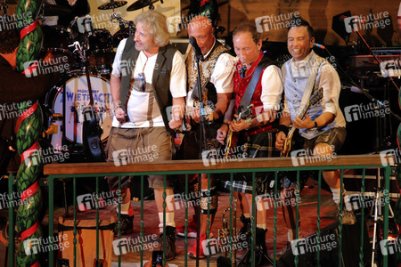 Im Marstall Festzelt auf dem Oktoberfest 2019 in München