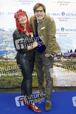 Offizieller Wiesn Anstich 2019 im Hofbräu Berlin