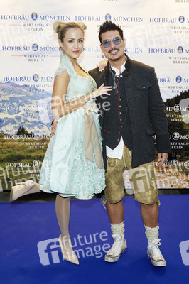 Offizieller Wiesn Anstich 2019 im Hofbräu Berlin