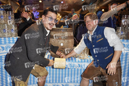 Offizieller Wiesn Anstich 2019 im Hofbräu Berlin