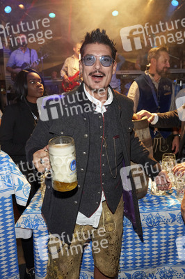 Offizieller Wiesn Anstich 2019 im Hofbräu Berlin