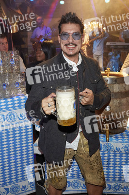 Offizieller Wiesn Anstich 2019 im Hofbräu Berlin