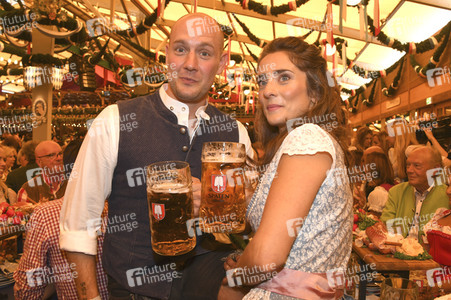Wiesn Anstich auf dem Oktoberfest 2019 im Schottenhamel Festzelt in München