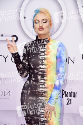 Glow - The Beauty Convention by dm in Berlin