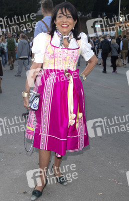 In Käfers Wiesn Schänke auf dem Oktoberfest 2019 in München
