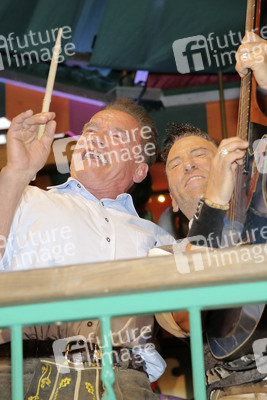 Arnold Schwarzenegger auf dem Oktoberfest 2019 in München