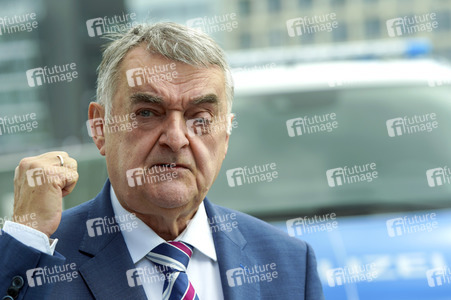 Vorstellung der neuen Streifenwagen der Polizei NRW in Düsseldorf