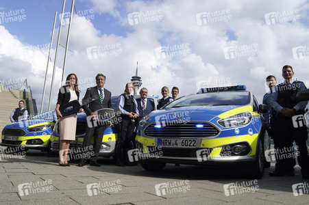 Vorstellung der neuen Streifenwagen der Polizei NRW in Düsseldorf