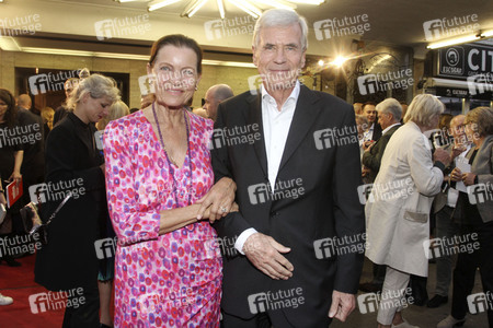 Premiere der Spielzeit 2019/2020 des Hansa Theater in Hamburg