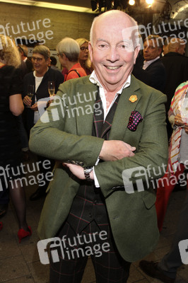 Premiere der Spielzeit 2019/2020 des Hansa Theater in Hamburg