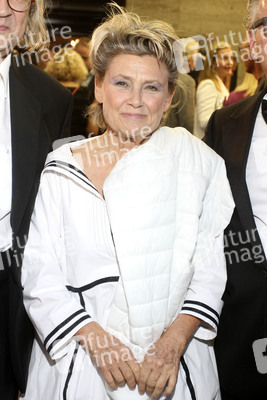 Premiere der Spielzeit 2019/2020 des Hansa Theater in Hamburg