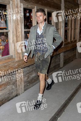 In Käfers Wiesn Schänke auf dem Oktoberfest 2019 in München