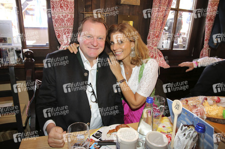 Wiesn Charity Lunch auf dem Oktoberfest 2019 in München