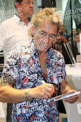 Autogrammstunde mit Peter Maffay in Dresden