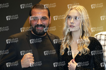 Serienpremiere 'Skylines' in Frankfurt