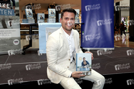 Buchpräsentation mit Rocco Stark in Berlin