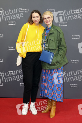 Festivaleröffnung mit Filmpremiere 'Die schönste Zeit unseres Lebens', Filmfest Hamburg 2019