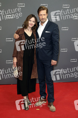 Festivaleröffnung mit Filmpremiere 'Die schönste Zeit unseres Lebens', Filmfest Hamburg 2019