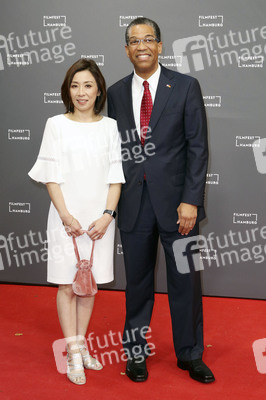 Festivaleröffnung mit Filmpremiere 'Die schönste Zeit unseres Lebens', Filmfest Hamburg 2019